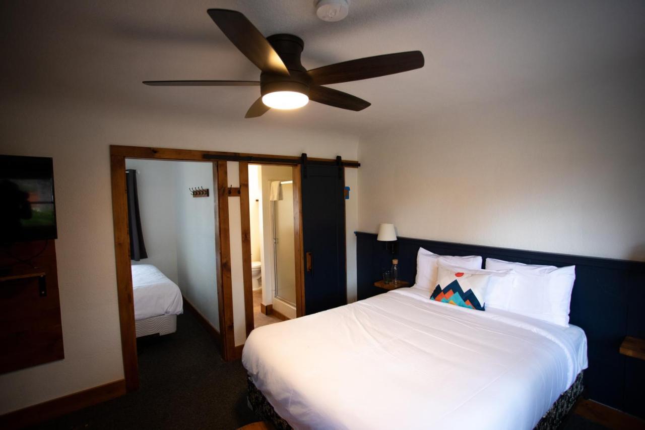 Left Coast Lodge - Pet Friendly Sisters Exterior photo