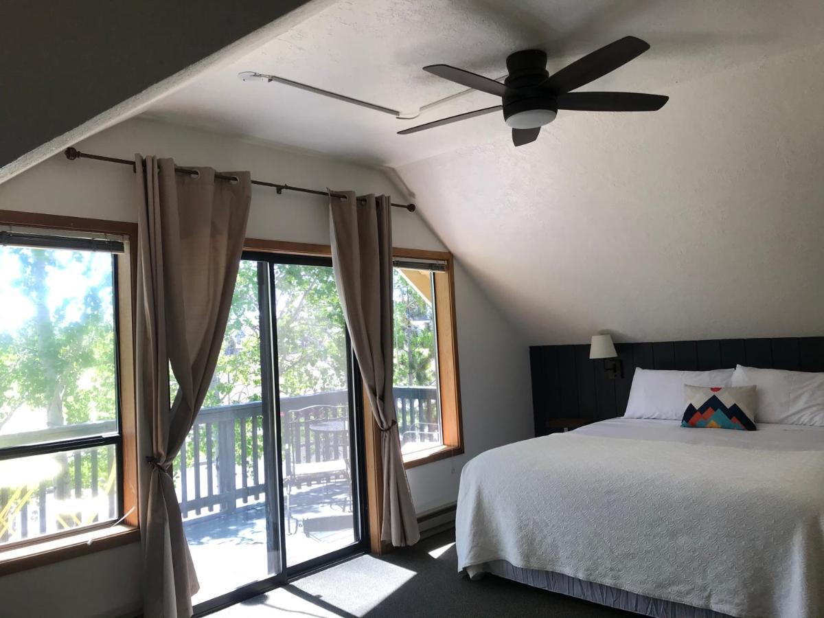 Left Coast Lodge - Pet Friendly Sisters Exterior photo